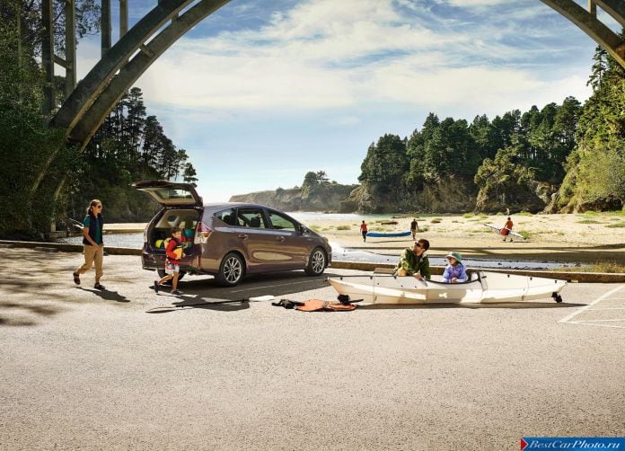 2015 Toyota Prius V - фотография 10 из 26
