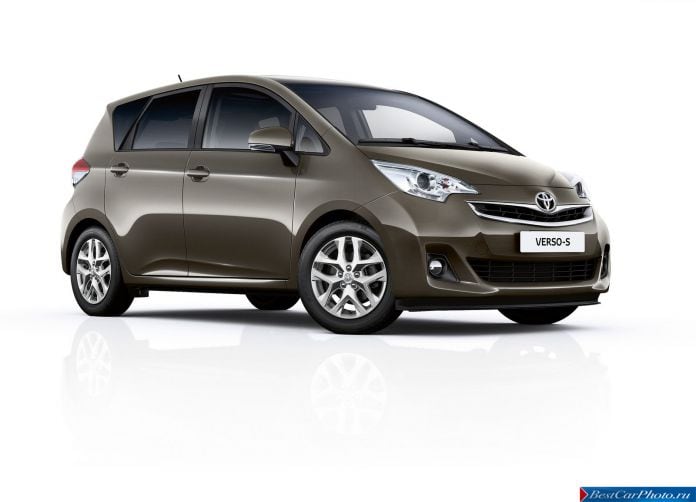 2015 Toyota Verso-S - фотография 1 из 4
