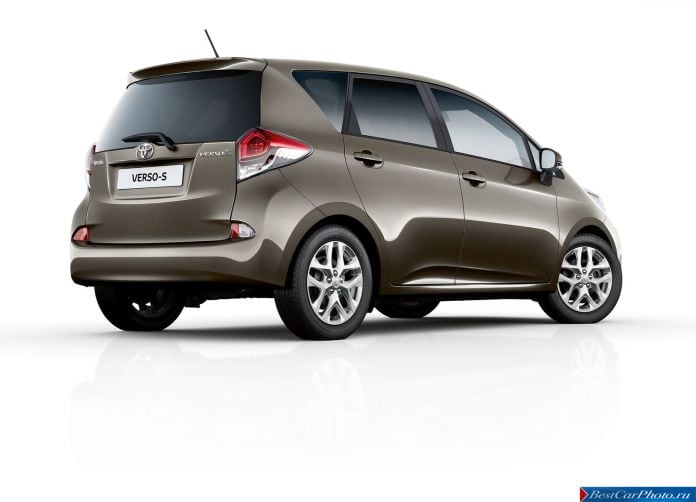 2015 Toyota Verso-S - фотография 2 из 4