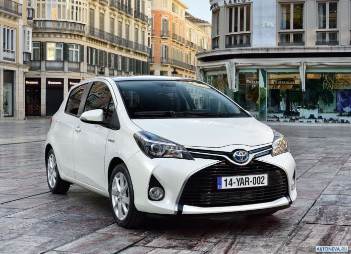 2015 Toyota Yaris - фотография 2 из 118