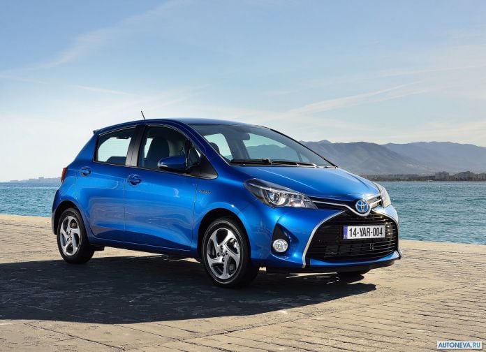 2015 Toyota Yaris - фотография 3 из 118