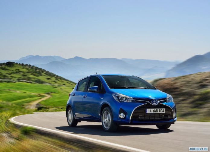 2015 Toyota Yaris - фотография 4 из 118
