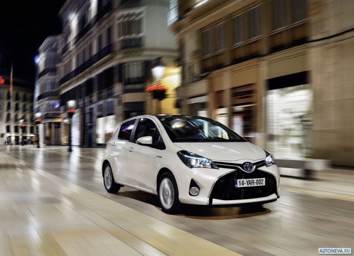 2015 Toyota Yaris - фотография 11 из 118