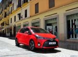 toyota_2015_yaris_017.jpg