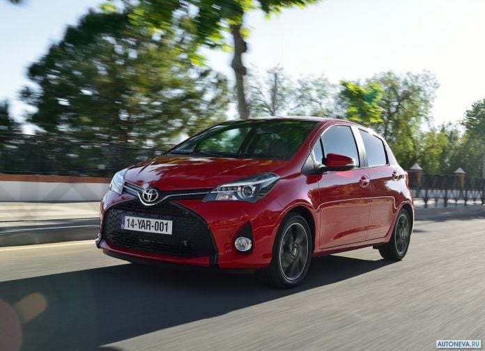 2015 Toyota Yaris - фотография 35 из 118