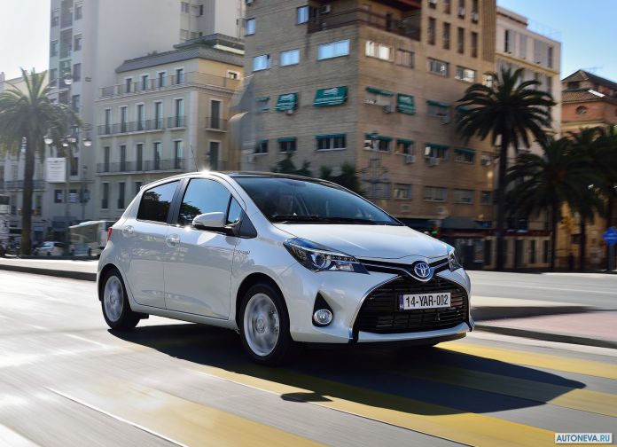 2015 Toyota Yaris - фотография 37 из 118