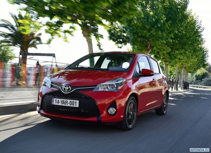 2015 Toyota Yaris - фотография 43 из 118