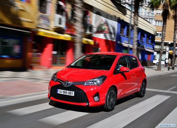 2015 Toyota Yaris - фотография 45 из 118