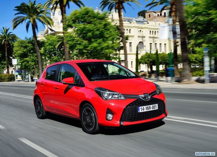 2015 Toyota Yaris - фотография 46 из 118