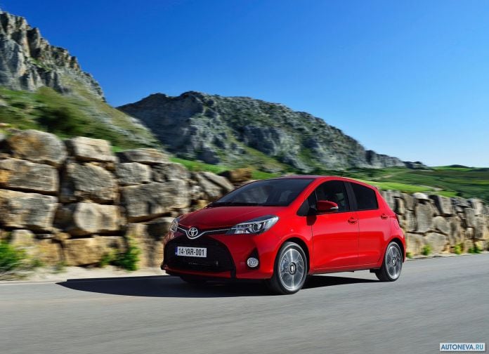 2015 Toyota Yaris - фотография 49 из 118