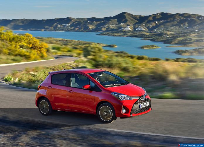 2015 Toyota Yaris - фотография 51 из 118