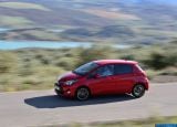toyota_2015_yaris_052.jpg