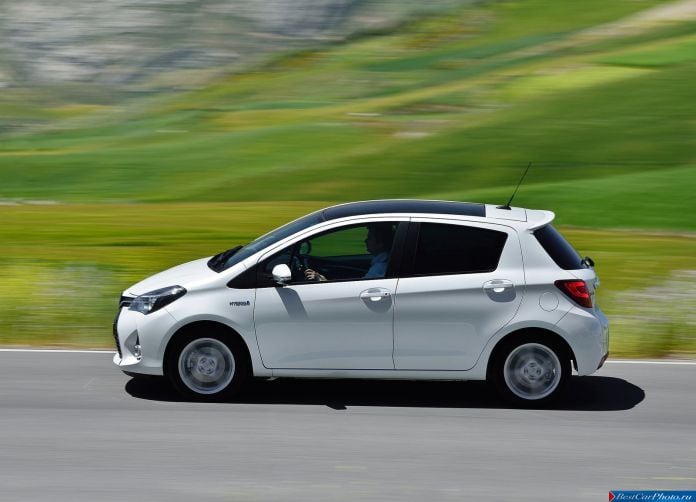 2015 Toyota Yaris - фотография 53 из 118