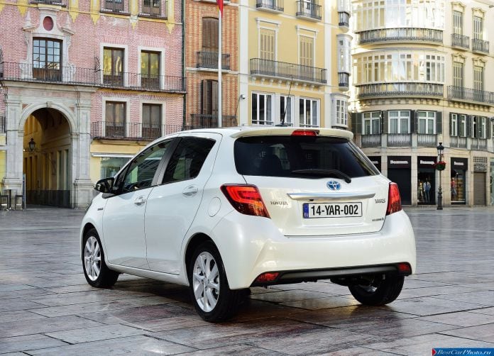 2015 Toyota Yaris - фотография 58 из 118