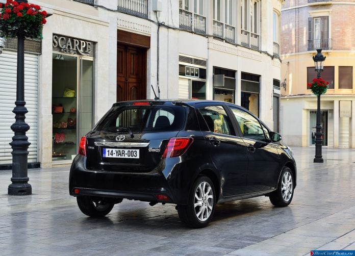 2015 Toyota Yaris - фотография 59 из 118