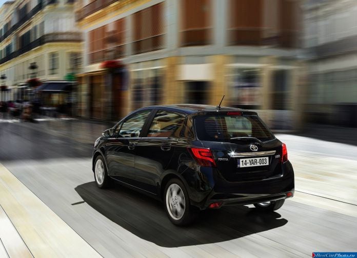 2015 Toyota Yaris - фотография 61 из 118