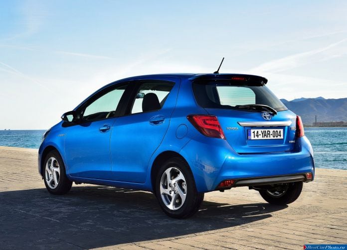 2015 Toyota Yaris - фотография 62 из 118