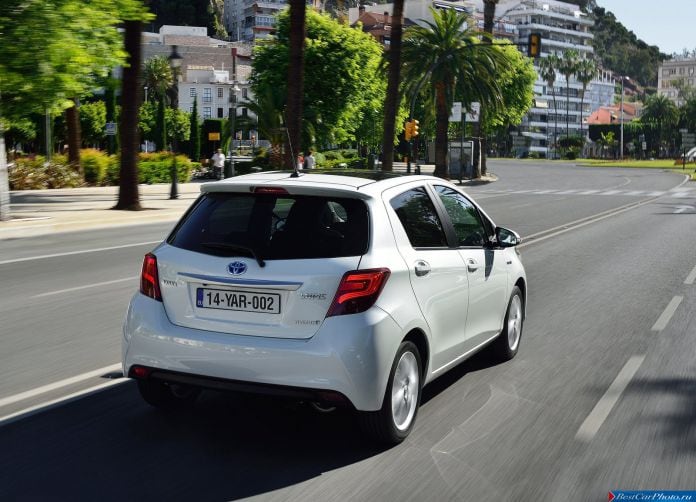 2015 Toyota Yaris - фотография 68 из 118