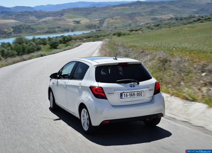 2015 Toyota Yaris - фотография 76 из 118