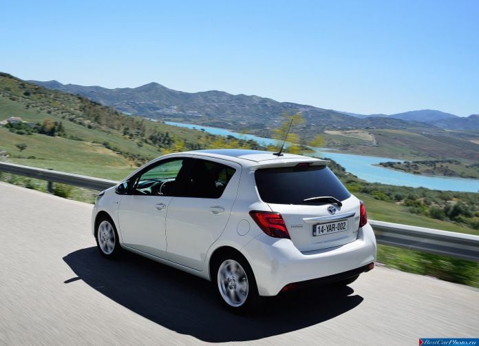 2015 Toyota Yaris - фотография 77 из 118