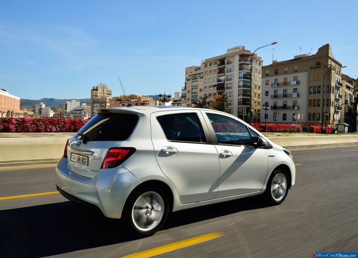 2015 Toyota Yaris - фотография 80 из 118