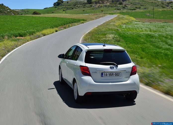 2015 Toyota Yaris - фотография 83 из 118