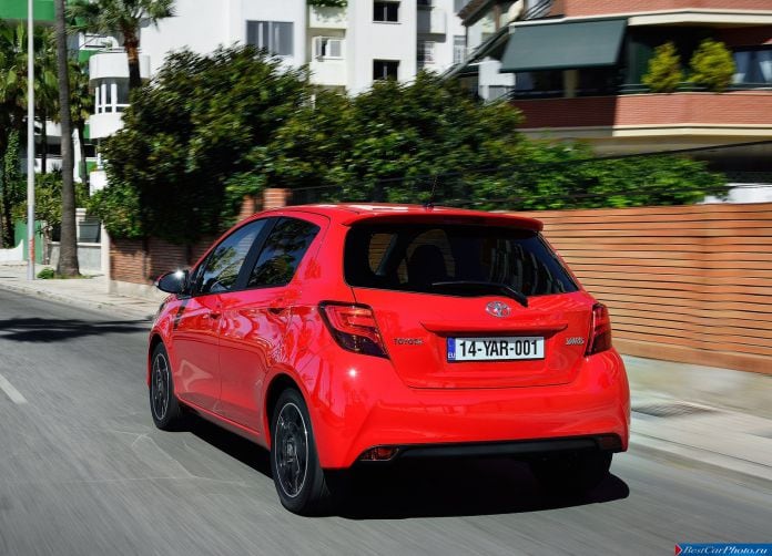 2015 Toyota Yaris - фотография 84 из 118