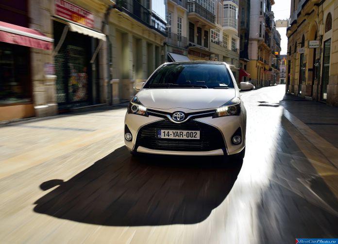 2015 Toyota Yaris - фотография 93 из 118
