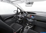 toyota_2015_yaris_099.jpg