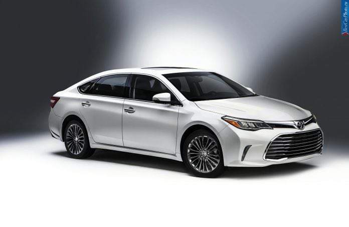 2016 Toyota Avalon - фотография 1 из 19