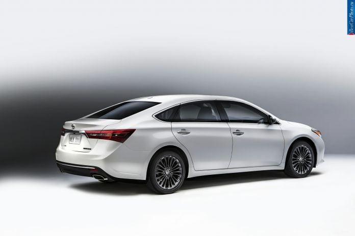 2016 Toyota Avalon - фотография 3 из 19