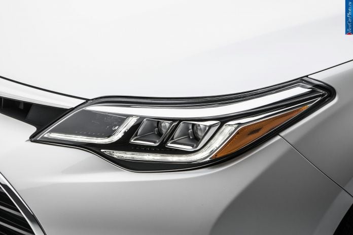 2016 Toyota Avalon - фотография 8 из 19
