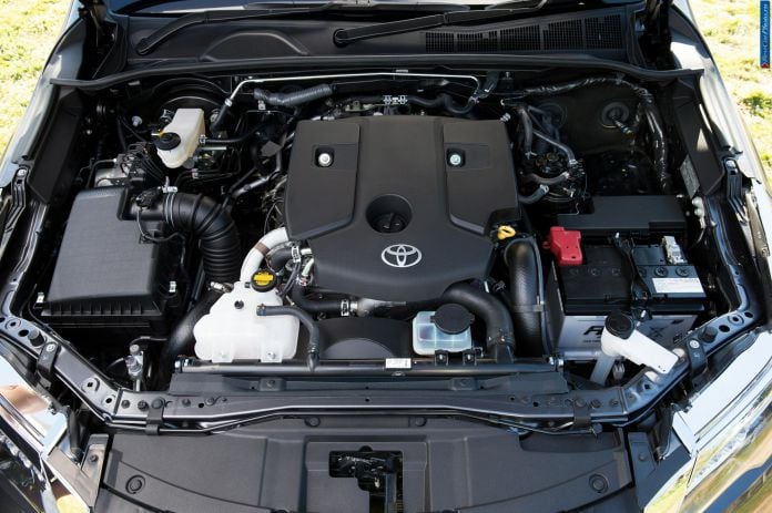 2016 Toyota Fortuner - фотография 16 из 16