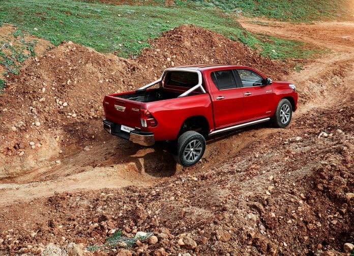 2016 Toyota Hilux - фотография 6 из 85
