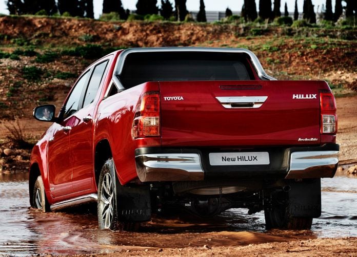2016 Toyota Hilux - фотография 10 из 85