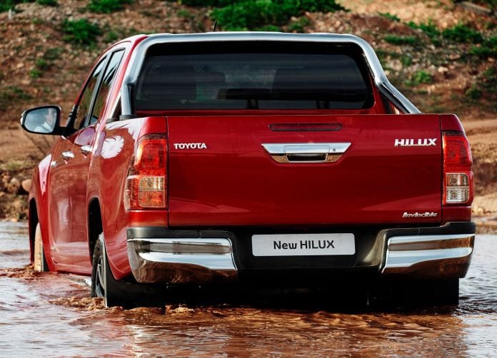 2016 Toyota Hilux - фотография 11 из 85