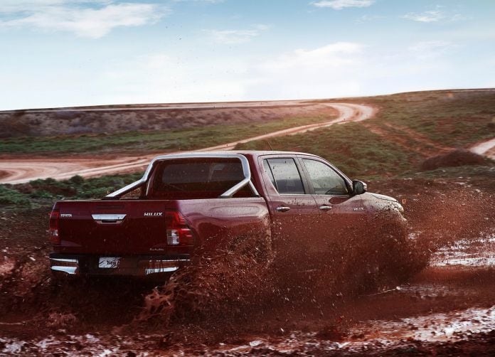 2016 Toyota Hilux - фотография 12 из 85