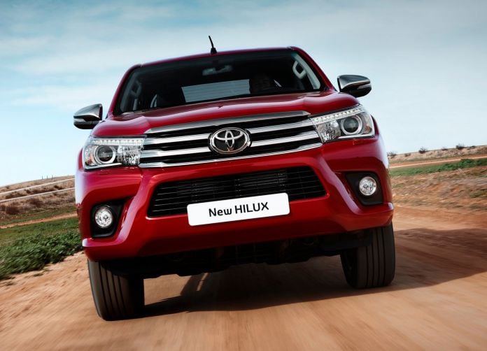 2016 Toyota Hilux - фотография 16 из 85