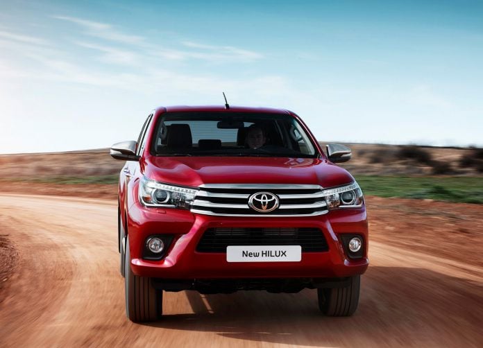 2016 Toyota Hilux - фотография 19 из 85