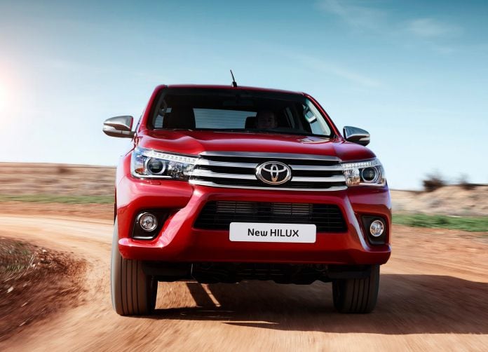 2016 Toyota Hilux - фотография 21 из 85