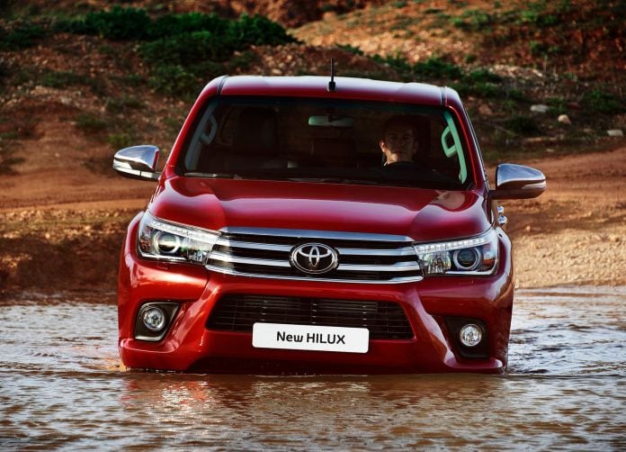 2016 Toyota Hilux - фотография 22 из 85