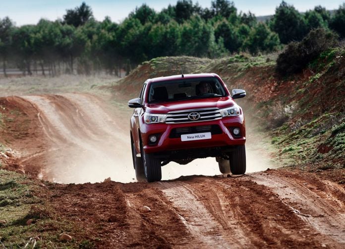 2016 Toyota Hilux - фотография 25 из 85