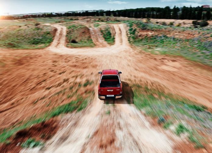 2016 Toyota Hilux - фотография 35 из 85