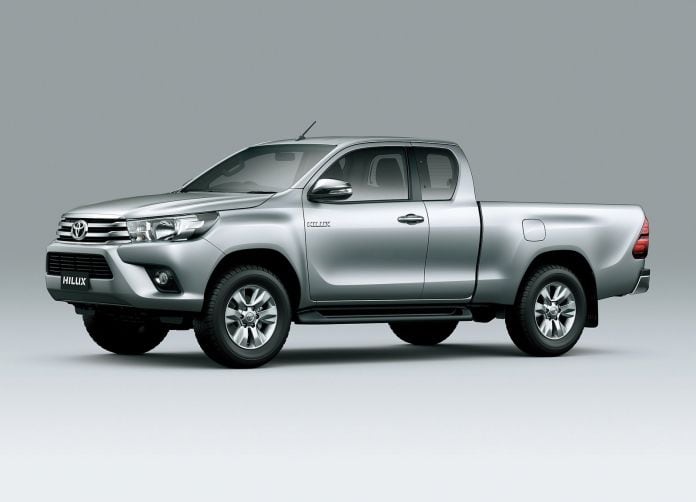 2016 Toyota Hilux - фотография 38 из 85
