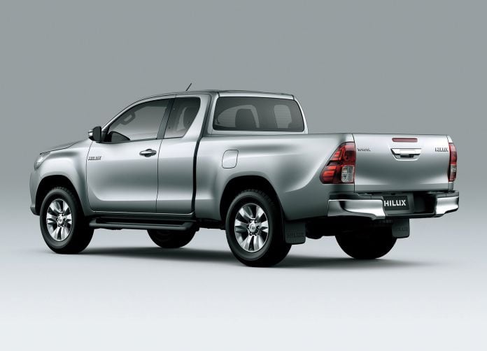 2016 Toyota Hilux - фотография 41 из 85
