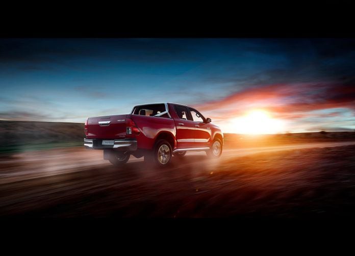 2016 Toyota Hilux - фотография 47 из 85