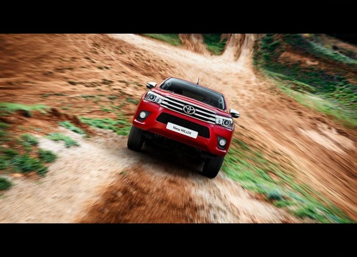 2016 Toyota Hilux - фотография 48 из 85