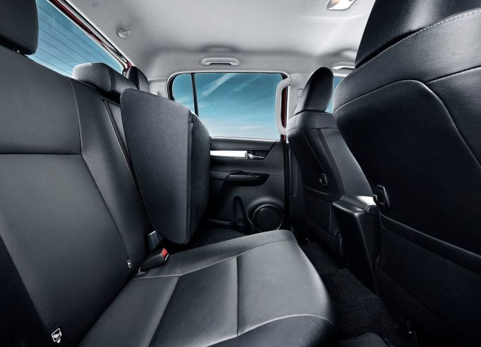 2016 Toyota Hilux - фотография 54 из 85