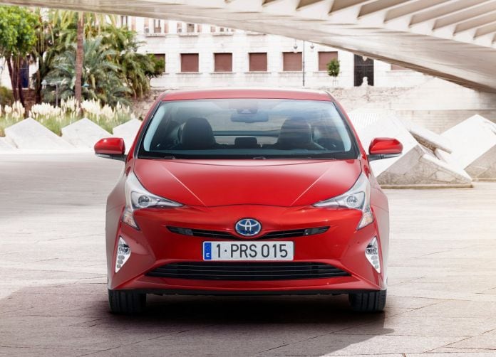 2016 Toyota Prius - фотография 9 из 53