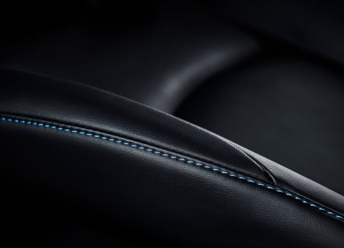 2016 Toyota Prius - фотография 42 из 53
